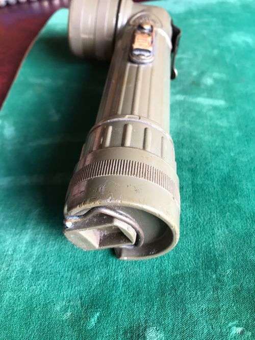 US ANGLED MILITARY TORCH,ISSUED TO US FORCES FROM WW2 PERIOD