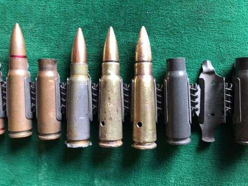 7,62 X 39 MM RUSSIAN SHORT STEEL CASE MACHINE GUN BELT- BORDER WAR PERIOD-TOTAL LENGTH 39.5 CM