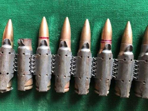 7,62 X 39 MM RUSSIAN SHORT STEEL CASE MACHINE GUN BELT- BORDER WAR PERIOD-TOTAL LENGTH 39.5 CM