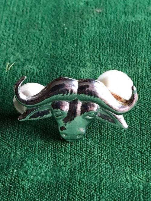 32 BATTALION COLLAR BADGE - 2 PINS