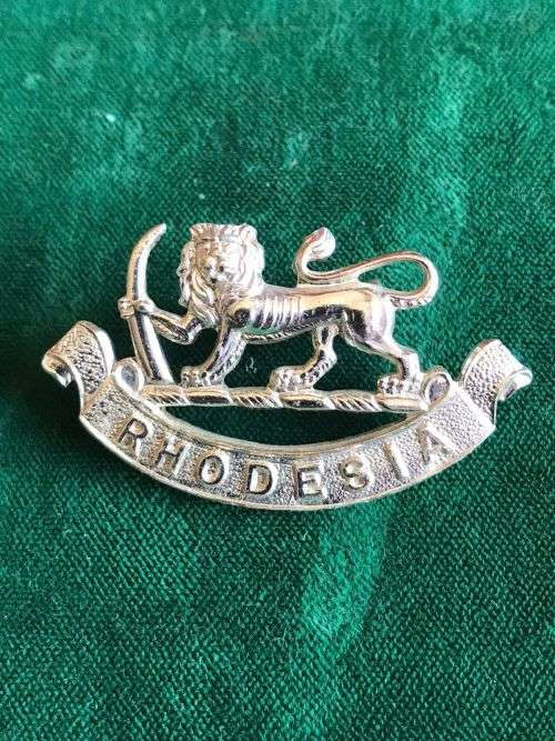 RHODESIA GENERAL SERVICE CORPS CAP BADGE-1970-1980-ANODISED- 2 LUGS