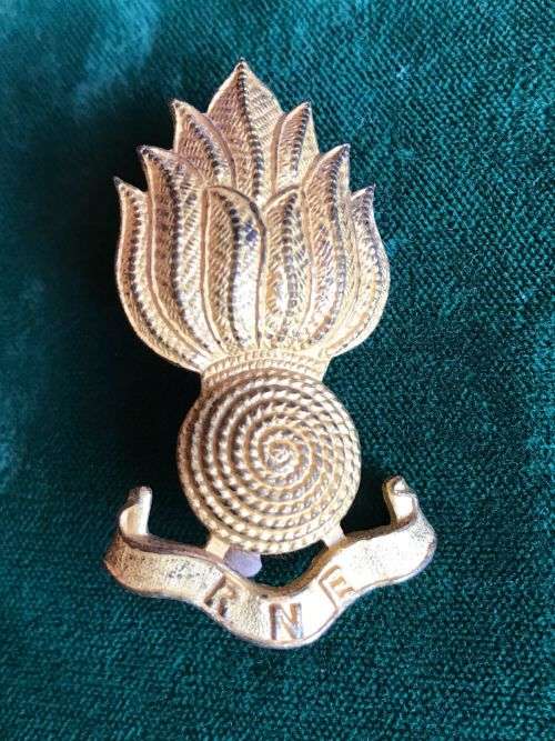 RHODESIA AND NYASSALAND CORPS OF ENGINEERS COLLAR BADGE-GILT- 2 LUGS-1956-63