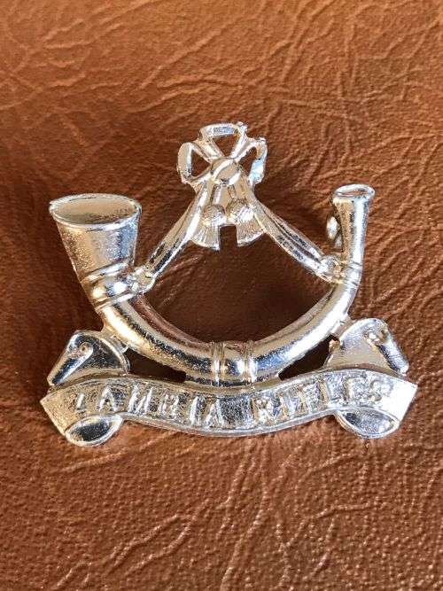 ZAMBIA RIFLES- CAP BADGE- 2 LUGS