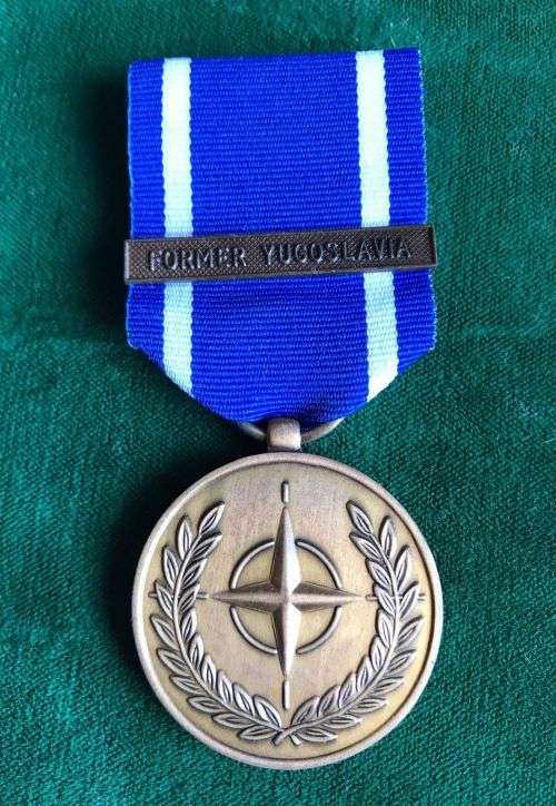 FULL SIZE NATO SERVICE MEDAL -INSTITUTED DEC 1994-FOR SERVICE IN YUGOSLAVIA