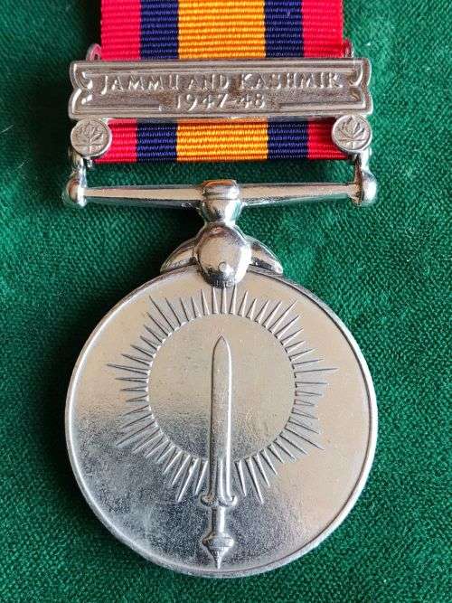 FULL SIZE INDIA GENERAL SERVICE MEDAL WITH JAMMU AND KASHMIR 1947-48 CLASP-NAMED TO 1058 HAV-CLK KAR