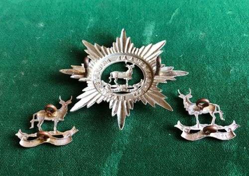 TRANSVAAL CADETS 3RD BATTALION WHITE METAL CAP (MEASURES 65X65MM)AND COLLARS-WORN PRIOR TO UNION-ALL