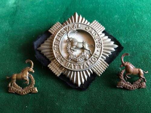 TRANSVAAL CADETS 2ND BATTALION WHITE METAL CAP BADGE-MEASURES 65X65MM-SOLD WITH 2X BRASS COLLARS-ONE
