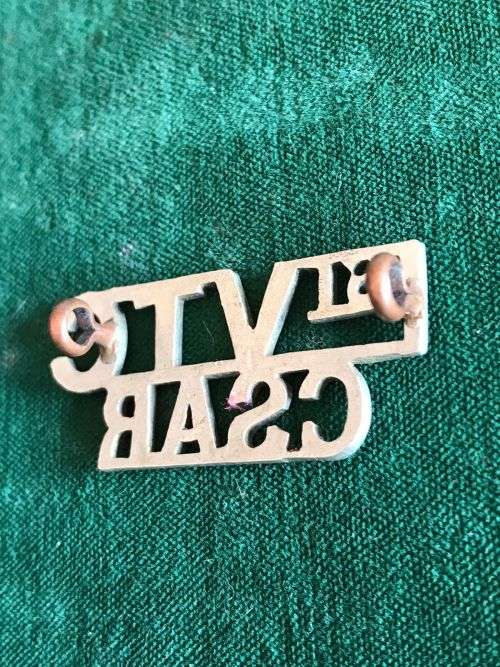 1ST VOLUNTEER CORPS-CENTRAL SOUTH AFRICAN RAILWAYS,WHITE METAL TITLE -WORN 1902-1906- 2 LUGS