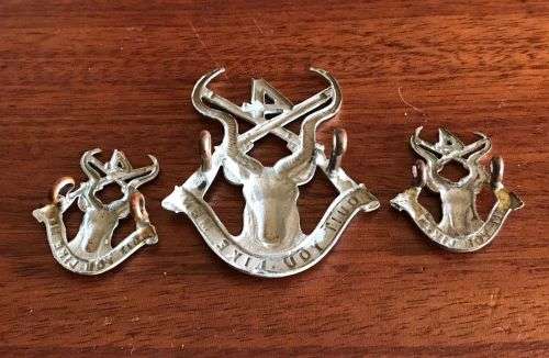 WHITE METAL CAP BADGE-BADGE MEASURES 50X45 MM-SOLD WITH 2X WHITE METAL COLLARS-THIS IS FOR THE 4TH B