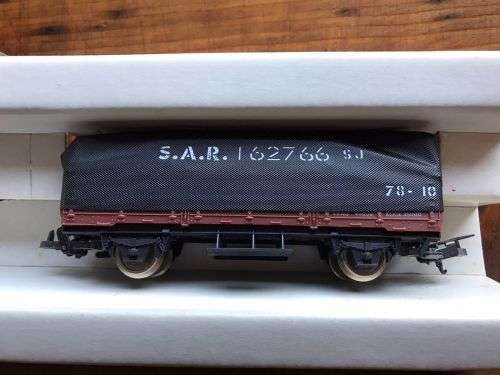 HO LIMA NO 303521-SA RAILWAY OPEN WAGON WITH COVER-121MM-BOXED