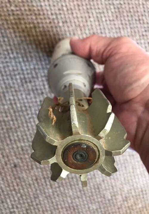 60MM ILLUMINATING BOMB WITH PARACHUTE-HEIGHT 32,5 CM