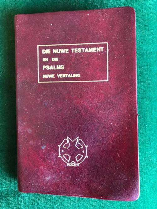 SADF BORDER WAR PERIOD, POCKET SIZE BIBLE ISSUED TO SA TROOPS-GOOD CONDITION