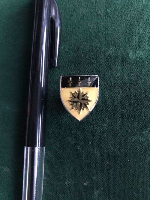 1 RECCE LAPEL PIN-IVORY CLOURED- ORIGINAL