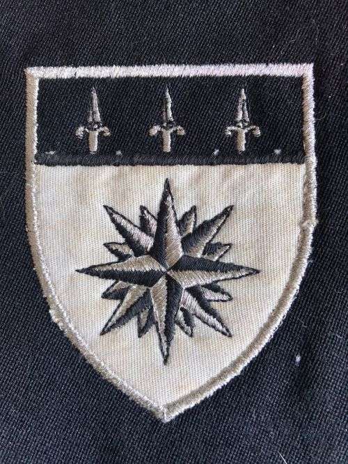 ORIGINAL ONE RECCE REGIMENT BLAZER BADGE- LUREX THREAD