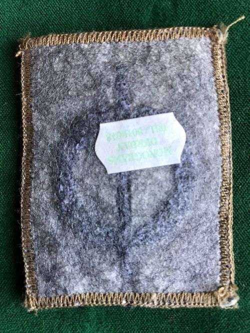 RECCE OPERATORS QUALIFICATION BREAST BADGE -STILL WITH MAKERS LABEL ON THE BACK