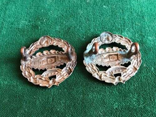 SA TANK CORPS COLLAR BADGE PAIR-WORN 1961-1943-LUGS INTACT