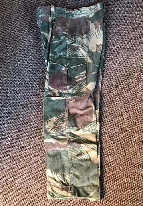 RHODESIAN CAMO TROUSERS -SIZE 33-34 PIPE LENGTH OF 72 CM-USED BUT GOOD CONDITION WITHOUT DAMAGE
