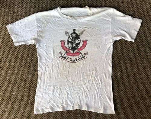 RHODESIAN BUSH WAR PERIOD T-SHIRT SIZE MEDIUM TO LARGE-MEASURES 50 CM TO ARMPIT