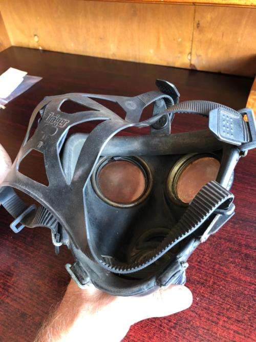 GERMAN WW2 LUFTWAFFE OR LUFTSCHUTZ GASMASK-USED BY COMBAT TROOPS AND LUFTWAFFE SOLDIERS IN FIELD DIV