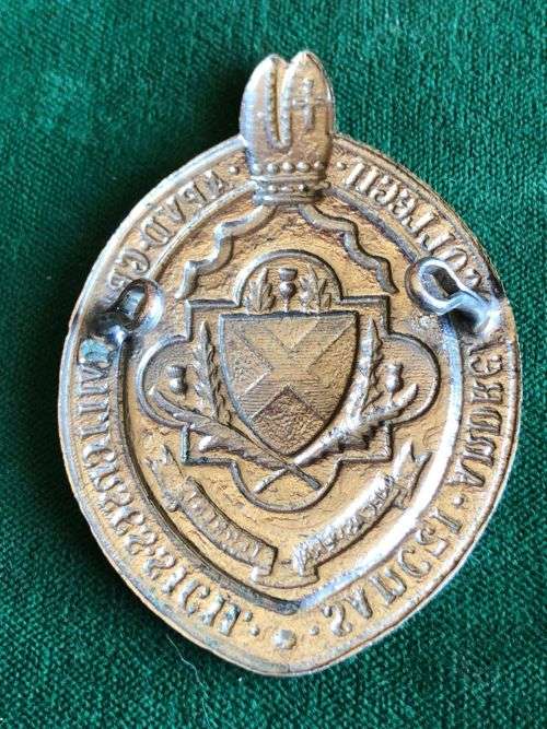 VINTAGE SAINT ANDREWS COLLEGE CADET CORPS WHITE METAL CAP BADGE- 2 LUGS-MEASURES 60X40 MM