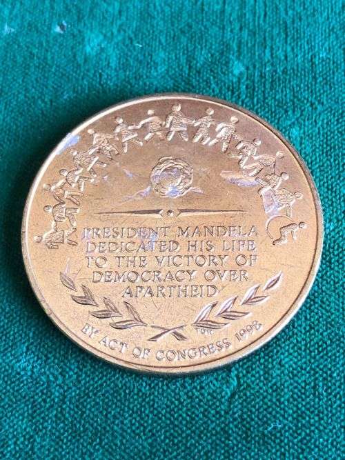 MANDELA MEDALLION-BRONZE-MINTED IN USA