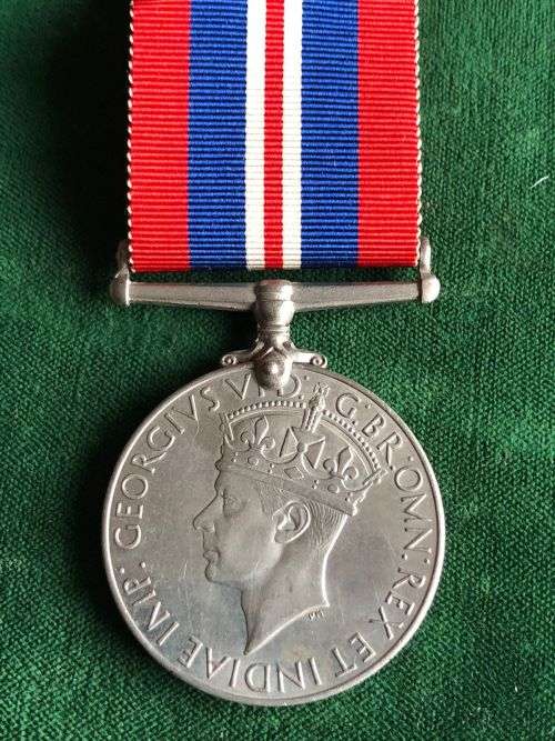 FULL SIZE WAR MEDAL 1939-45- UNNAMED