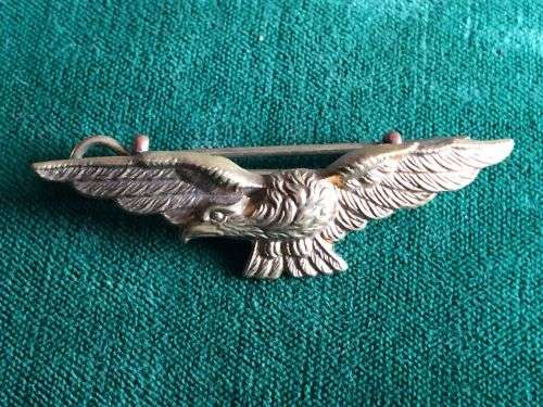 SAAF EAGLE WORN ABOVE CHEVRONS DURING WW2-STICK PIN INTACT