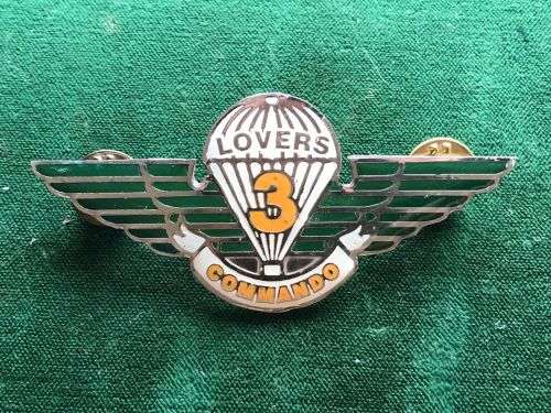RHODESIAN LIGHT INFANTRY 3 LOVERS COMMANDO LUCITE ASSOCIATION LAPEL BADGE(2 PINS INTACT)