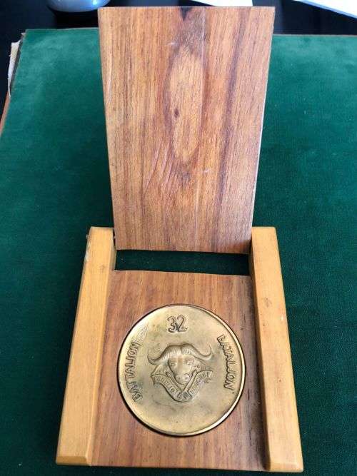 32 BATTALION MEDALLION IN WOODEN DISPLAY BOX-NUMBERED 1005