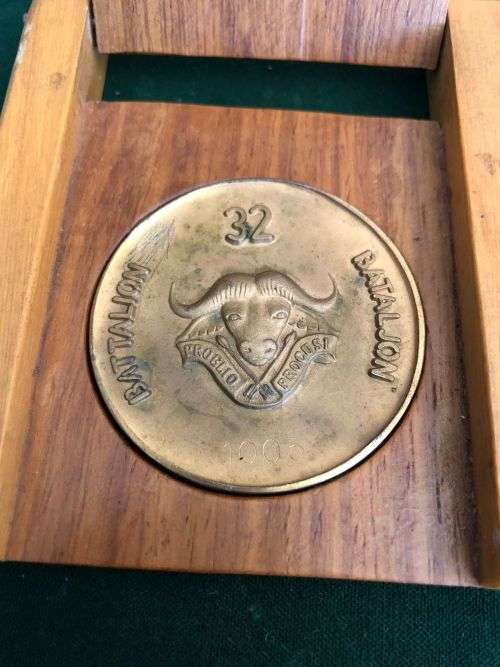 32 BATTALION MEDALLION IN WOODEN DISPLAY BOX-NUMBERED 1005
