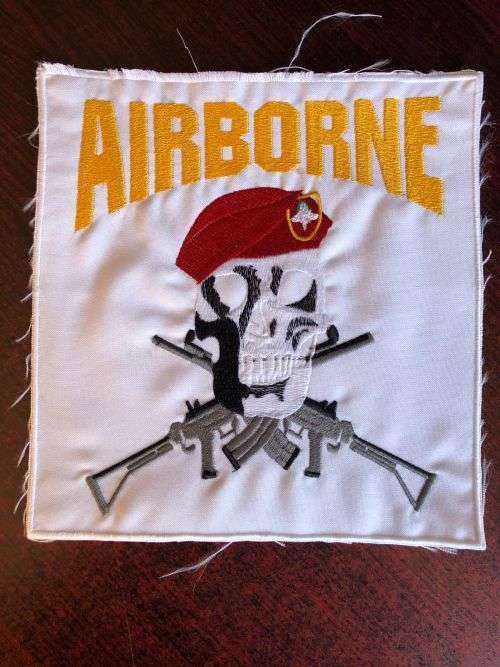 EMBROIDERED AIRBORNE PATCH-MEASURES 21X21 CM