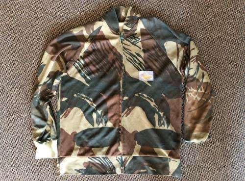 ROYAL RHODESIA AIR FORCE ,TRACK SUIT TOP-SIZE MEDIUM-MEASURES 55CM ARMPIT TO ARMPIT