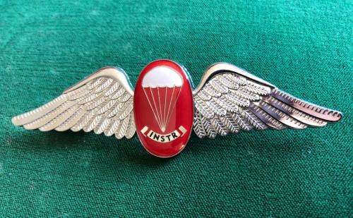 SA PARACHUTE FREEFALL INSTRUCTOR,CHROME AND EPOXY COATED CENTRE-FULL SIZE WING-WORN FROM 1970`S-2 PI