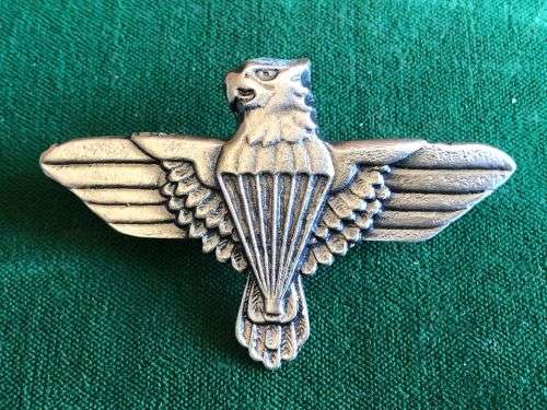 44 PARACHUTE BRIGADE METAL BERET BADGE-SOLID STRUCK IRON EAGLE WITH 2 PINS-APPROVED IN 1984