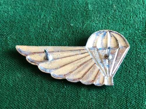AIR SUPPLY,CHROME AND ENAMEL WING-FULL SIZE- 2 PINS