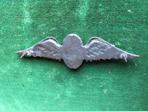 SA PARA INSTRUCTORS,NIGHT JUMPERS,FULL SIZE WING-BLACKENED WINGS WITH BLACK ENAMEL CENTRE-2 PINS-NEV