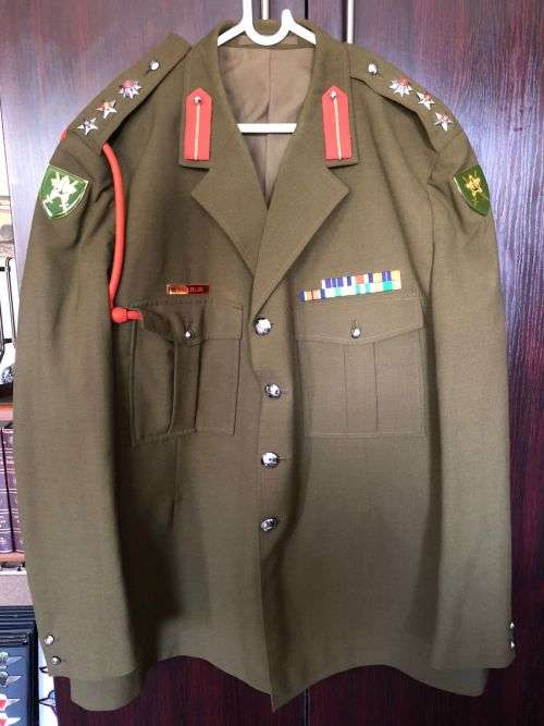 STEP OUT JACKET FOR COLONEL -COMPLETE WITH NAME BAR,LANYARD,FLASHES, RANKS AND MEDAL BARS-SIZE EXTRA