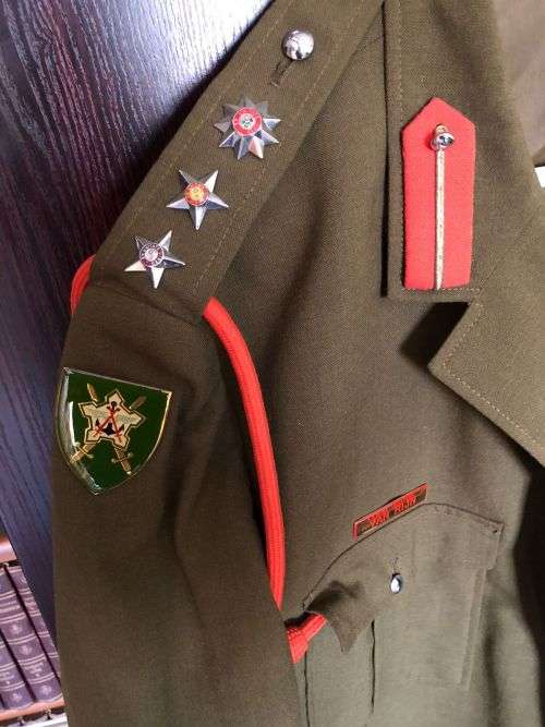 STEP OUT JACKET FOR COLONEL -COMPLETE WITH NAME BAR,LANYARD,FLASHES, RANKS AND MEDAL BARS-SIZE EXTRA