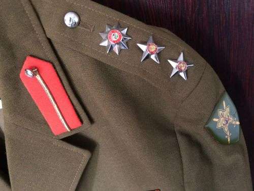 STEP OUT JACKET FOR COLONEL -COMPLETE WITH NAME BAR,LANYARD,FLASHES, RANKS AND MEDAL BARS-SIZE EXTRA