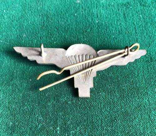 ZIMBABWE ARMY PARACHUTE REGT. METAL QUALIFICATION WINGS-POST 1980- 2 LUGS