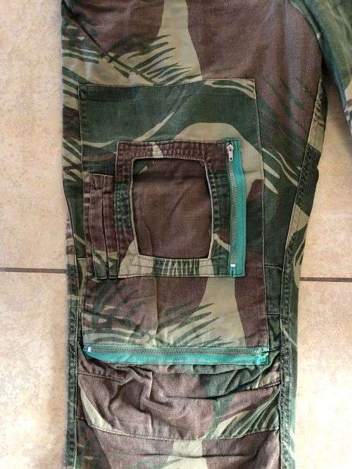 RHODESIAN CAMO OVERALLS ORIGINALLY USED BY HELICOPTER PILOTS AS FLIGHT SUITS-ALSO ADOPTED BY PARATRO