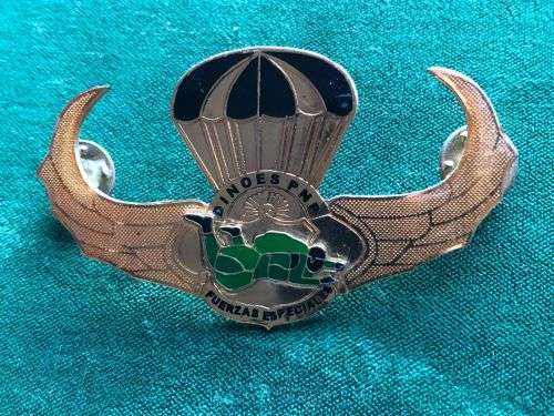 PERU SPECIAL FORCES FREE FALL PARA WING- 2 PINS