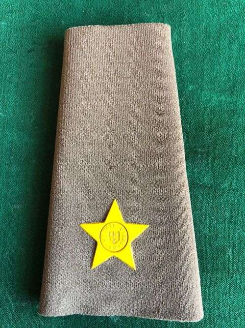 SADF TUPPER RANK -SINGLE- FOR 2ND LIEUTENANT- 1980`S-1996