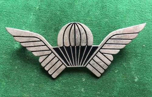 RHODESIA SELOUS SCOUTS WING FOR PLAQUE-MEASURES 108 MM- 2 PINS