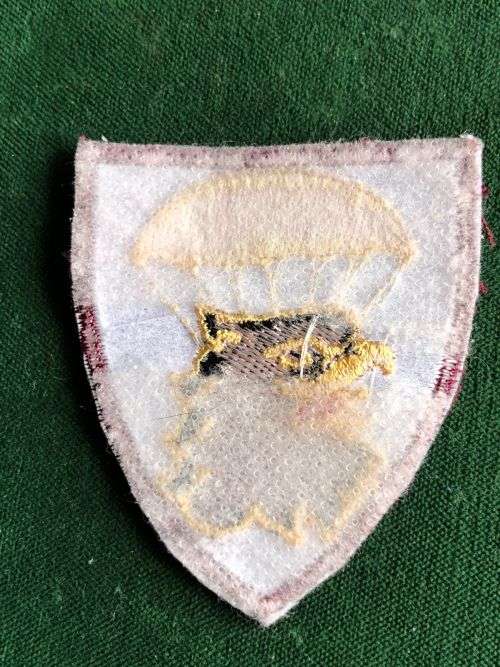 44 PARA BRIGADE HQ CLOTH FLASH UNOFFICIALLY WORN ON WORK DRESS AND JUMPJACKETS