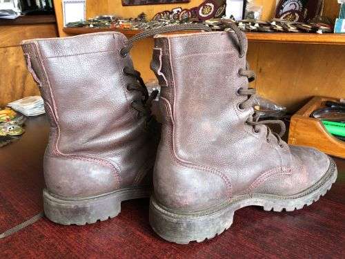 SADF PERIOD ARMY BOOTS IN GOOD CONDITION- SIZE 8