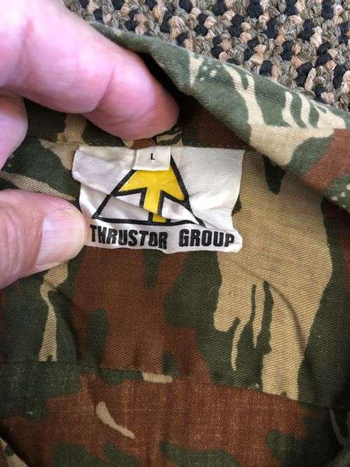 KOEVOET CAMO LONG SLEEVE SHIRT-SIZE LARGE-MEASURES 62CM ARMPIT TO ARMPIT-MAKERS LABEL-THIS SHIRT IS