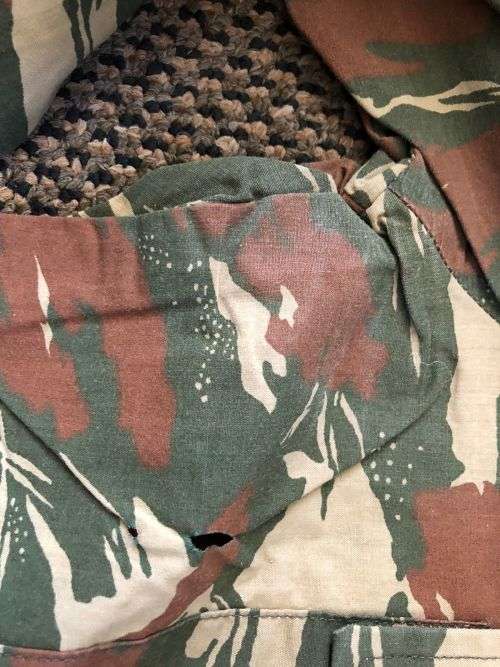 KOEVOET CAMO LONG SLEEVE SHIRT-EXTRA LARGE-MEASURES 65CM ARMPIT TO ARMPIT-3 BUTTONS MISSING-2X SMA