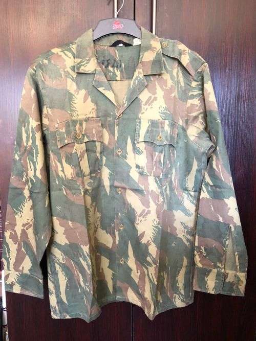 TRANSKEI CAMO LONG SLEEVE SHIRT -SIZE MEDIUM TO LARGE-MEASURES 60 CM ARMPIT TO ARMPIT-THIS SHIRT