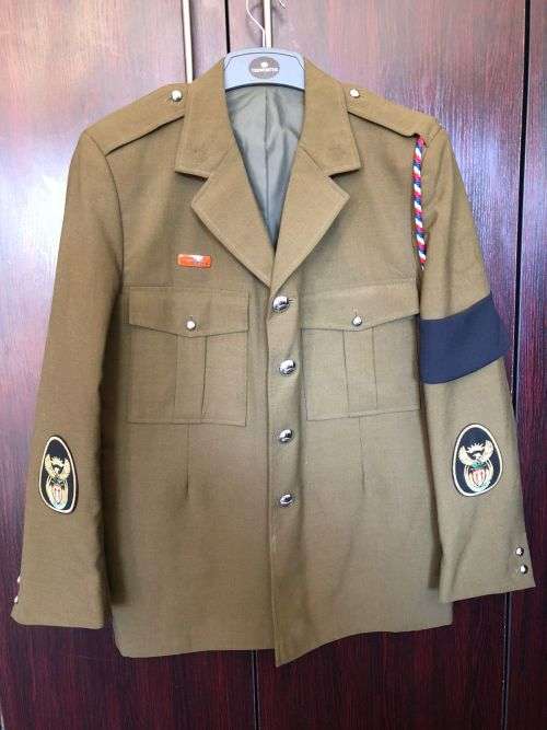 STEP OUT JACKET FOR WARRANT OFFICER CLASS 1-COMES WITH RANKS,LANYARD AND MARKSMAN BADGE-SIZE MEDIUM-